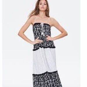 Forever 21 Black and White Sleeveless Maxi Sundress